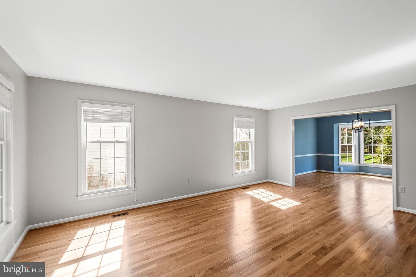 8942 Kenilworth Drive photo 8