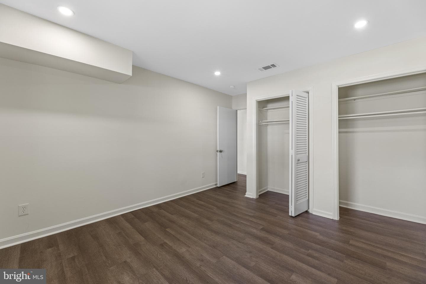 5898 Surrey Hill Place #684 photo 5