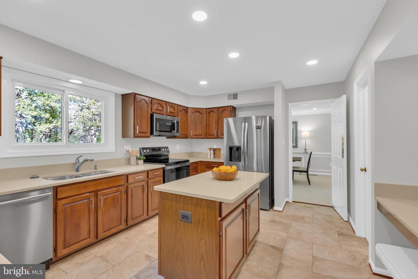 8101 Overlake Court photo 13