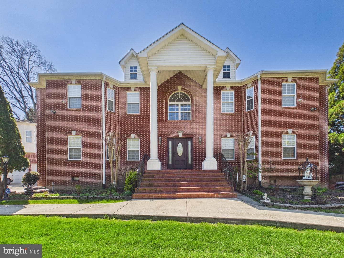 7801 Ridgewood Dr, Annandale