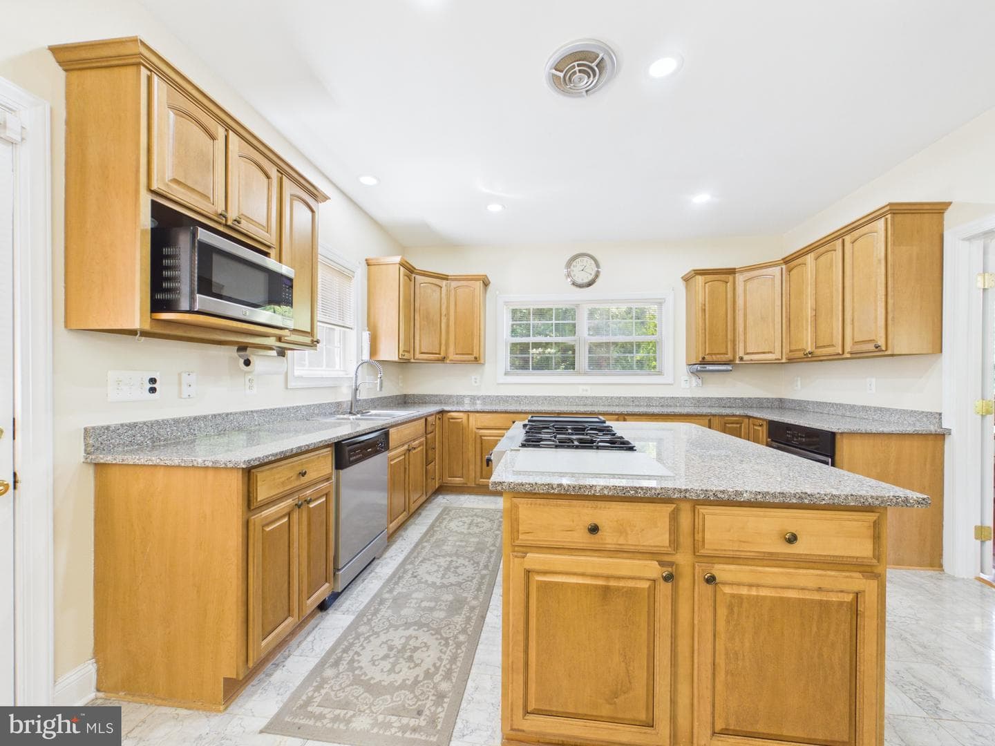 7801 Ridgewood Dr photo 13