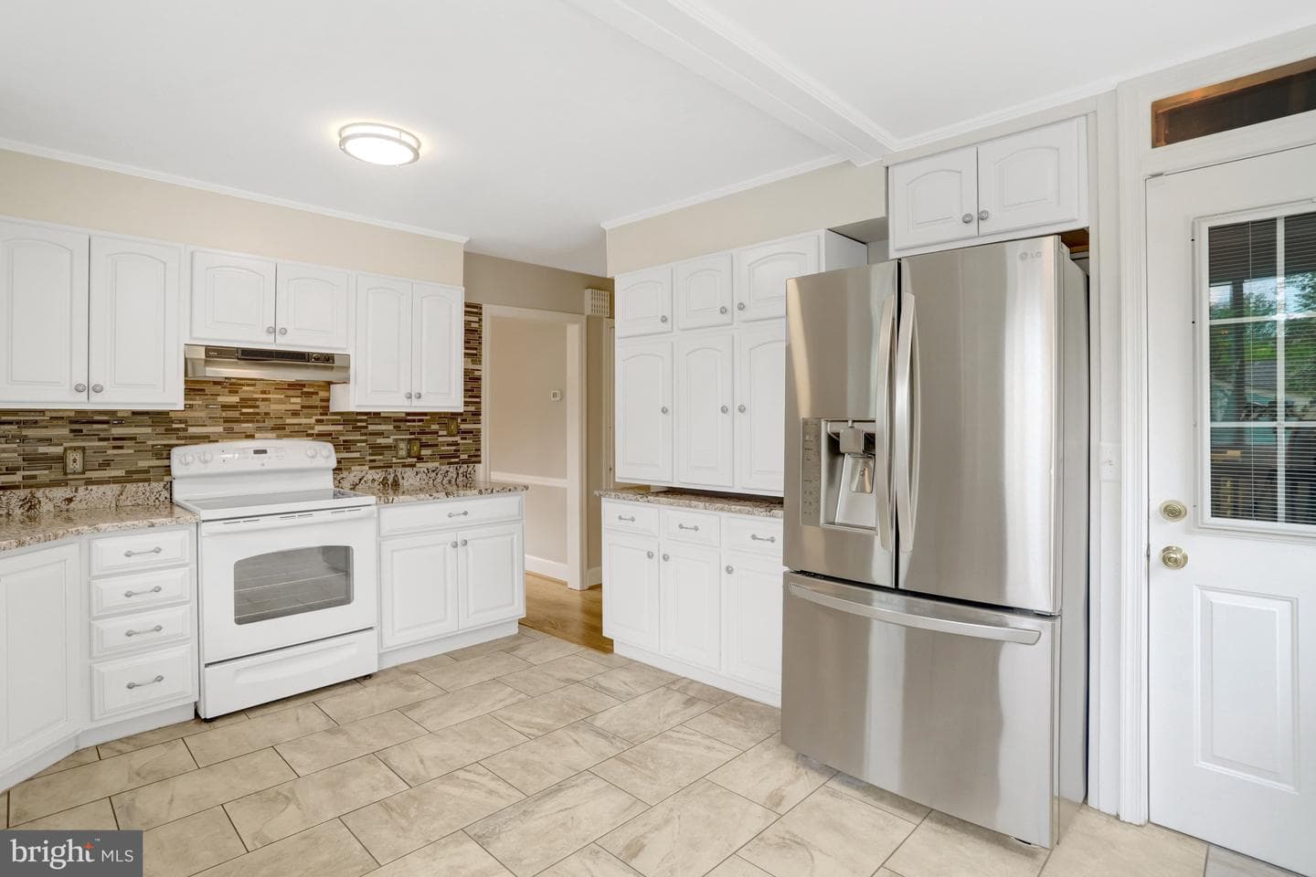 2753 Woodlawn Avenue photo 21