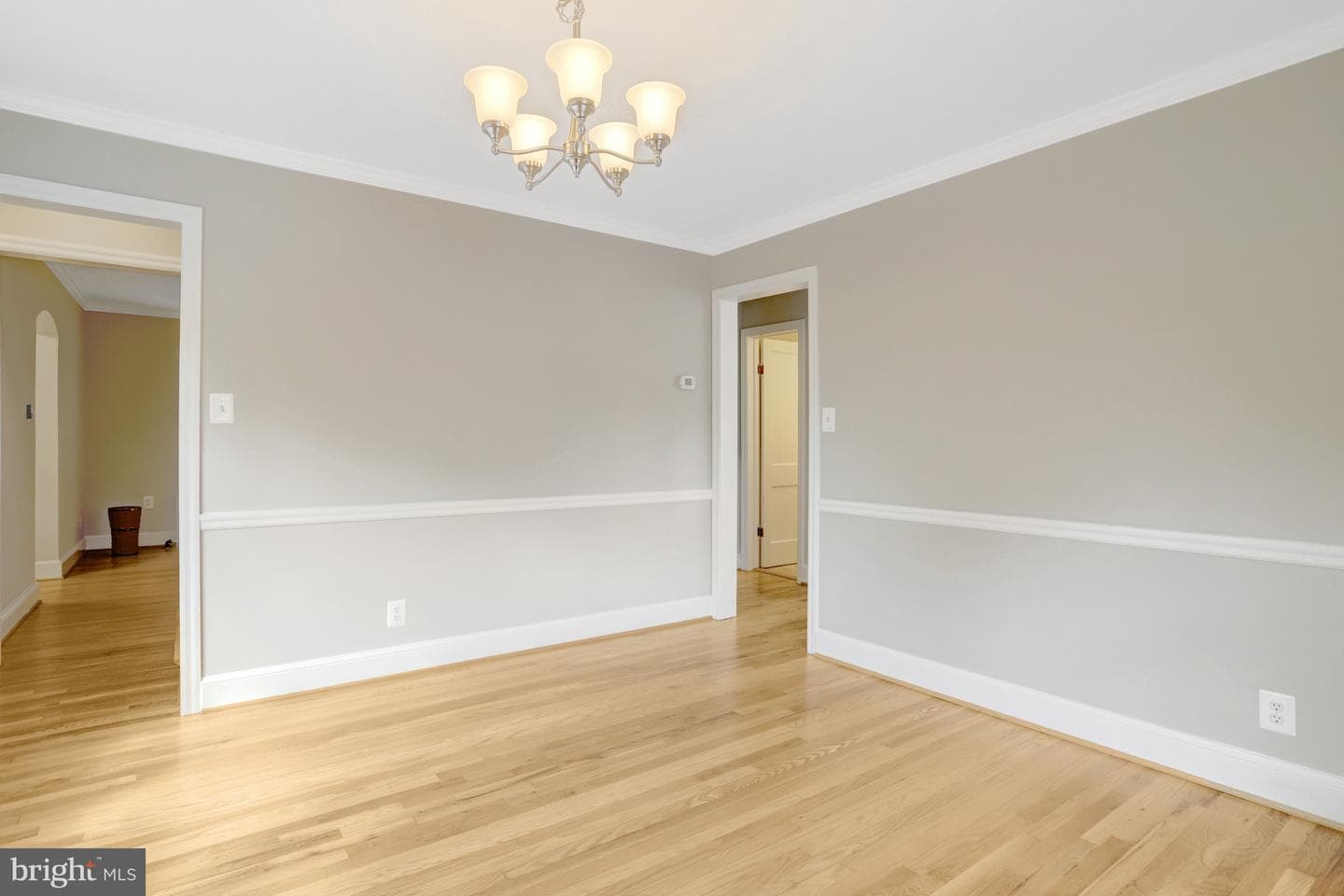 2753 Woodlawn Avenue photo 26