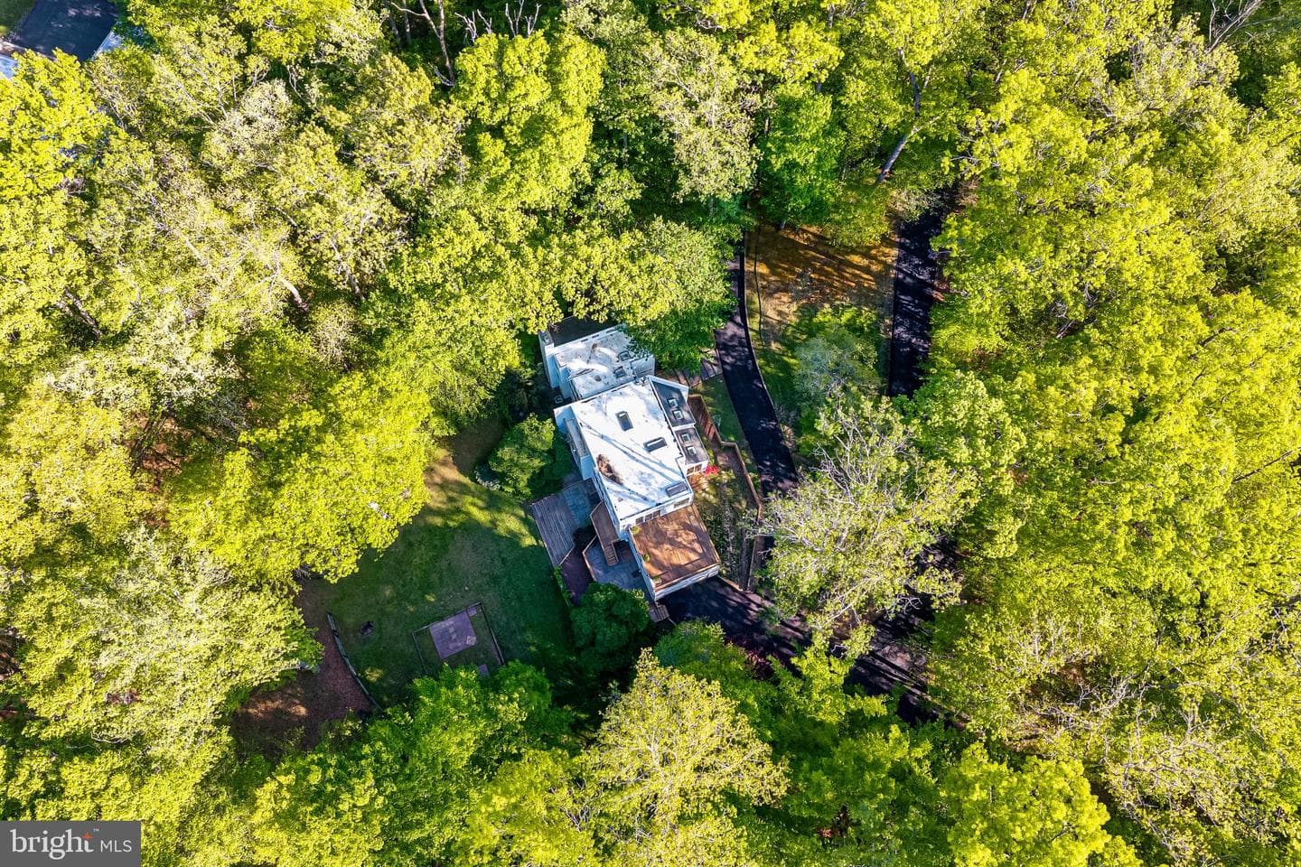 125 Eagles Mere Road photo 9