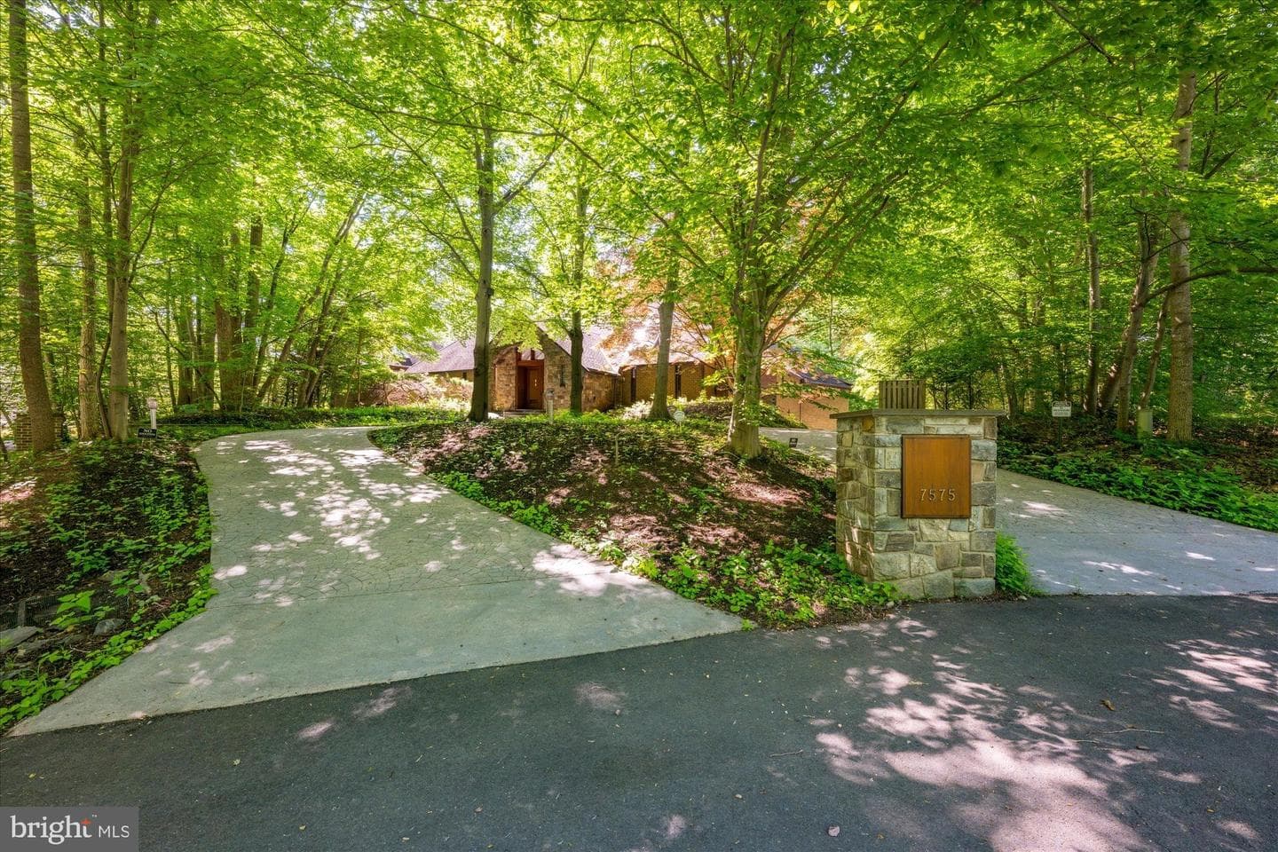 7575 Potomac Fall Road photo 3