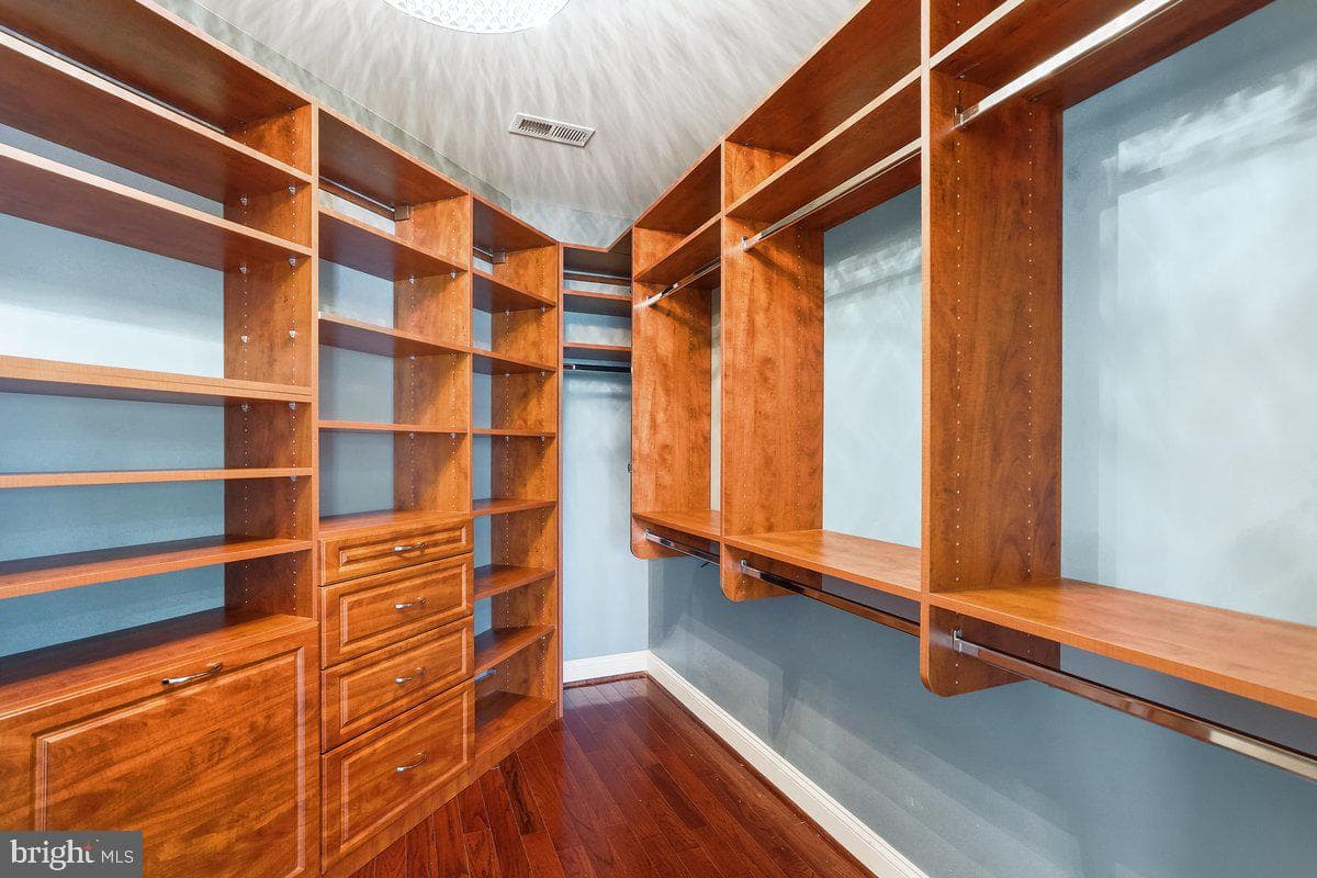 1703 Raleigh Hill Road photo 32