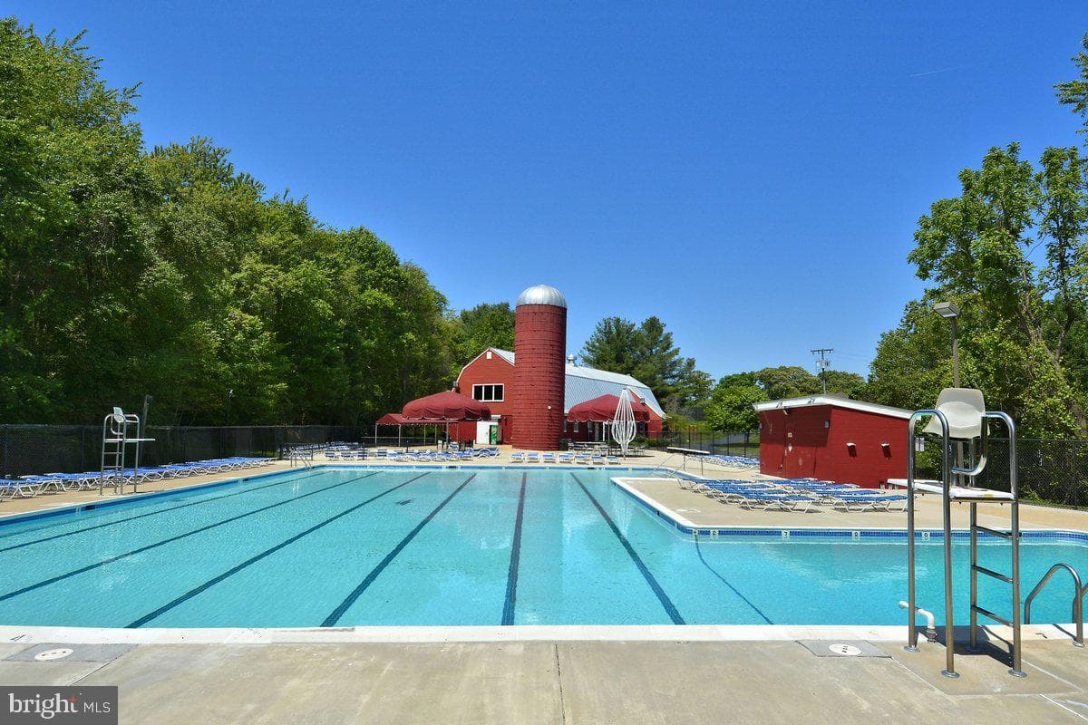 1703 Raleigh Hill Road photo 66