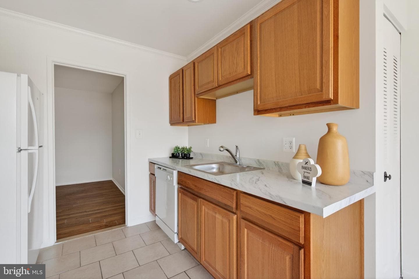 561 Florida Avenue #204 photo 11