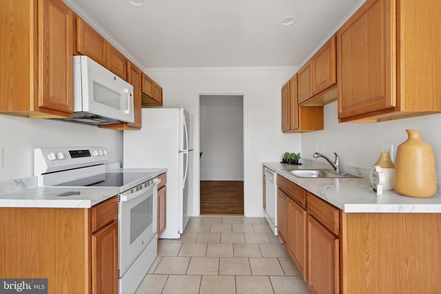 561 Florida Avenue #204 photo 14