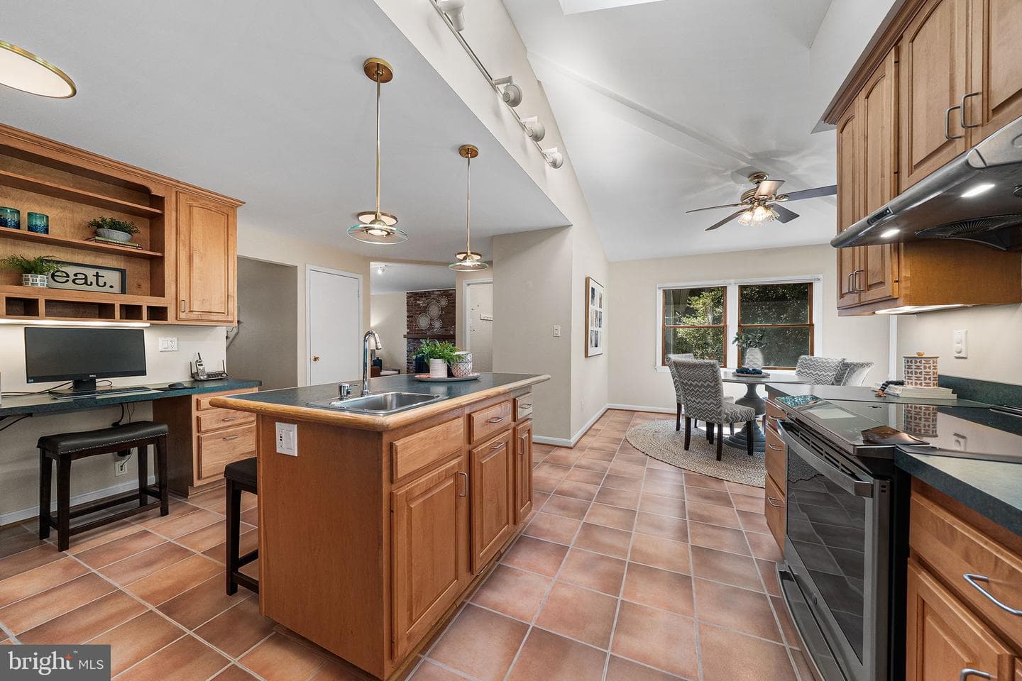 4224 Holborn Avenue photo 26