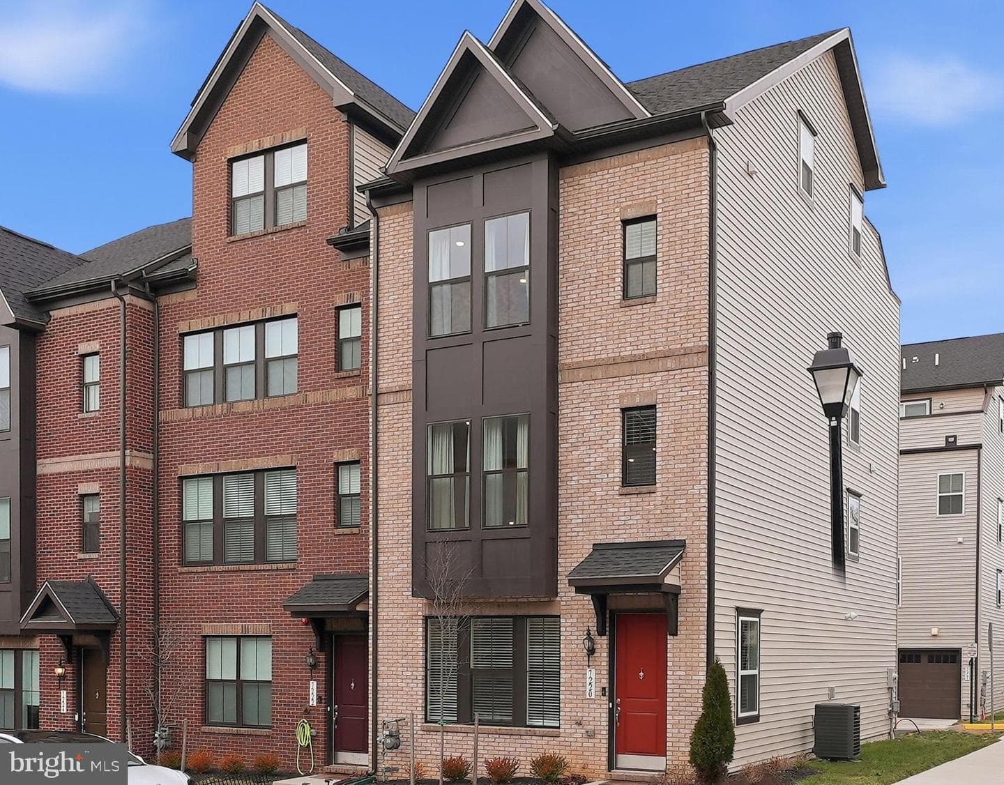 7220 Mountaineer Drive, Alexandria