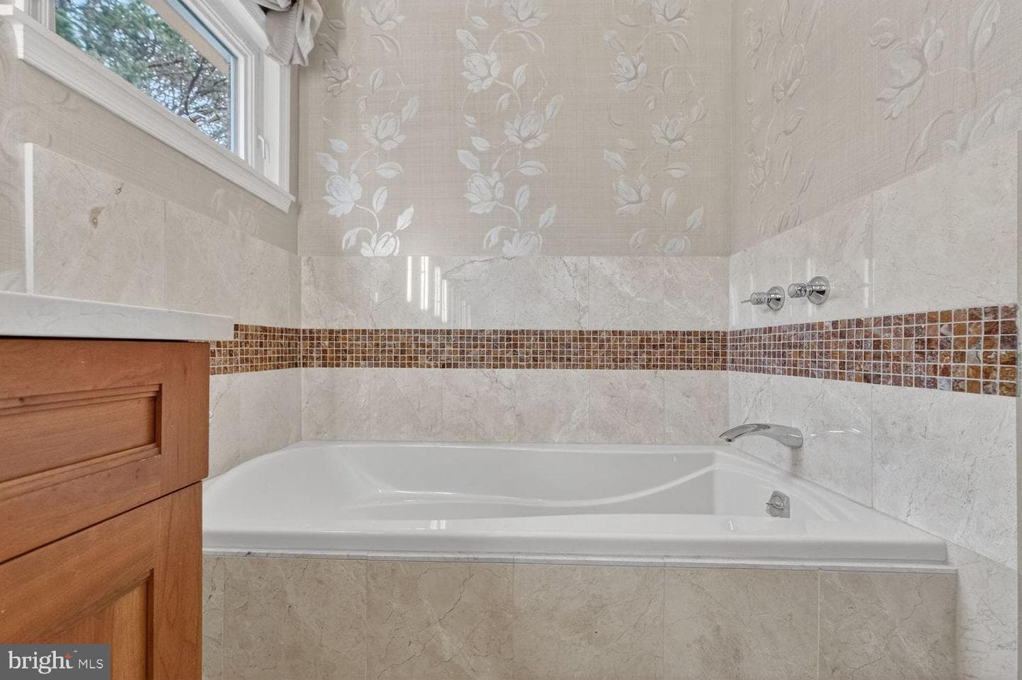 1205 Suffield Drive photo 31