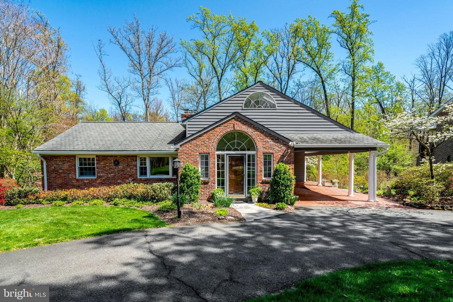 4221 Oak Hill Drive