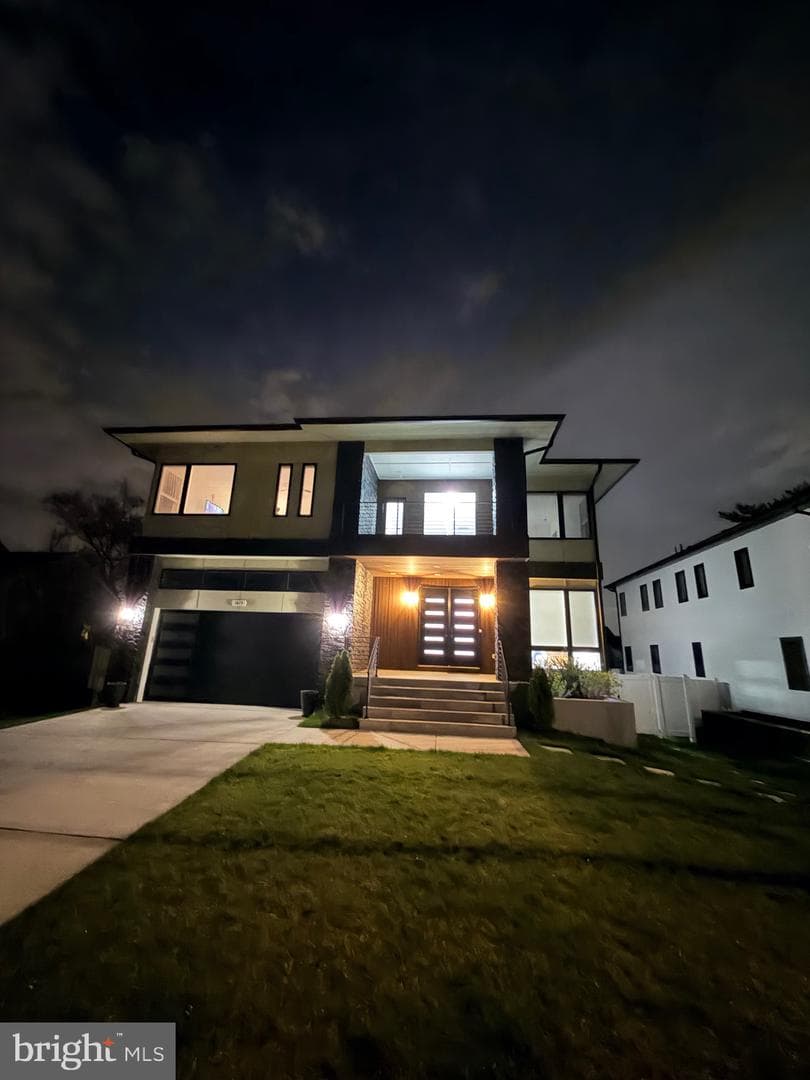 1815 Peabody Dr, Falls Church