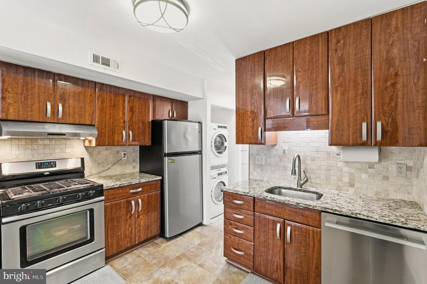 2032 Royal Fern Court #13/21a photo 15