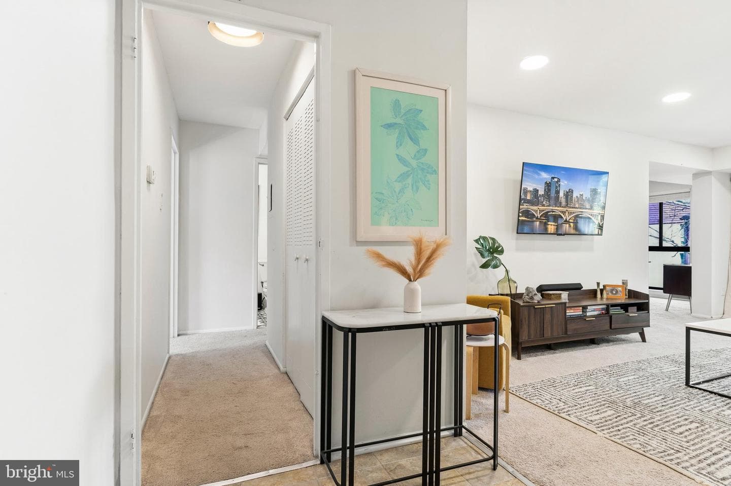 2032 Royal Fern Court #13/21a photo 3