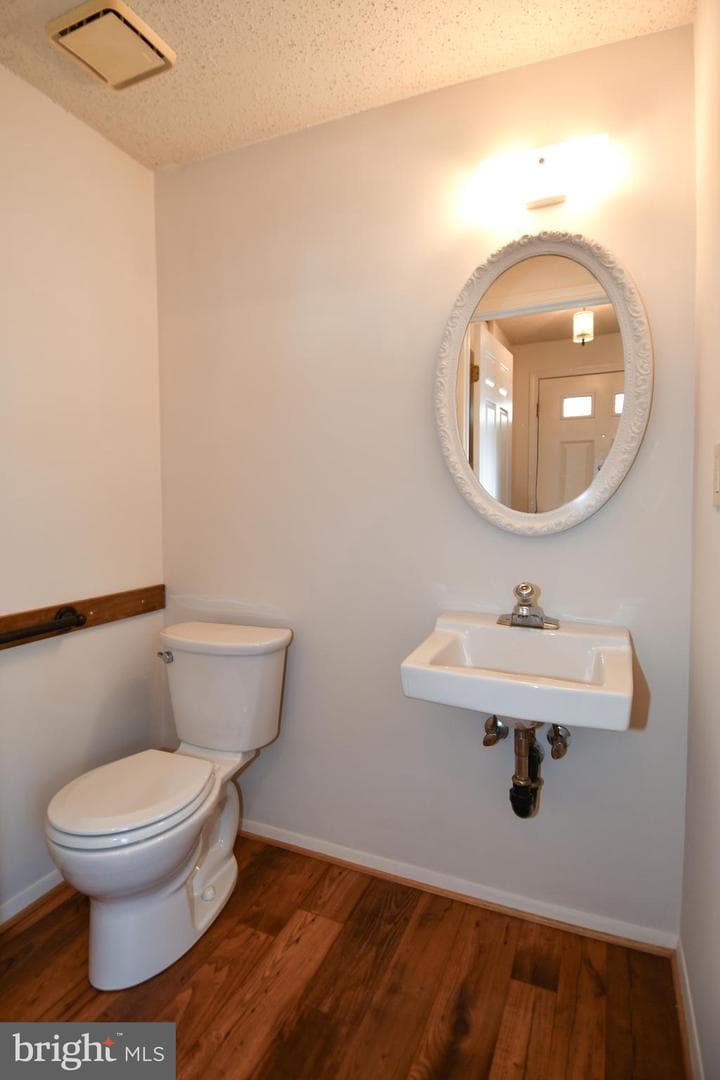 9803 Tara Court photo 11