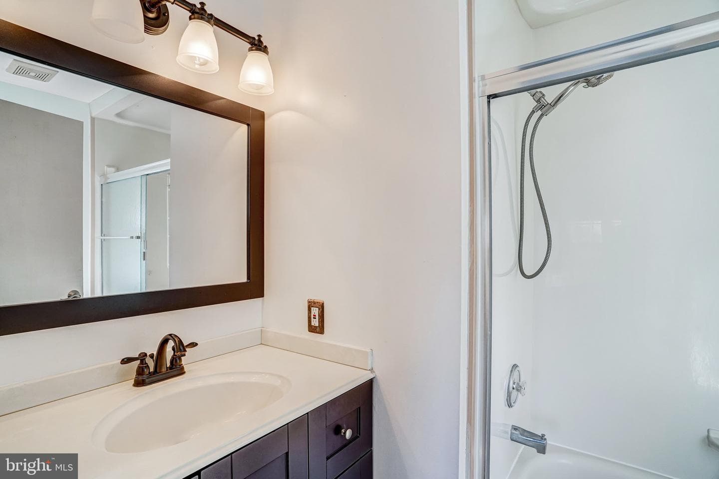 6925 Mary Caroline Circle #j photo 22