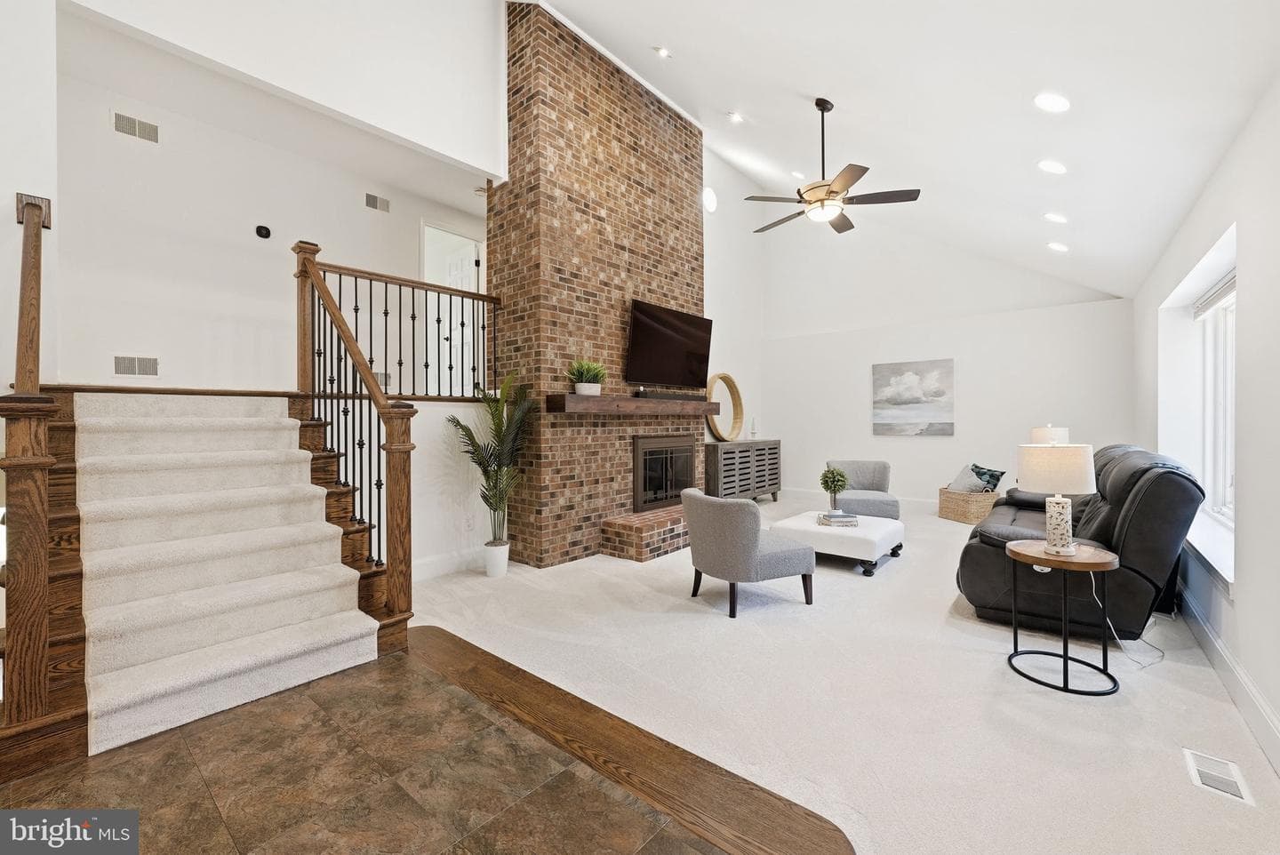 5006 Pheasant Ridge Road photo 4