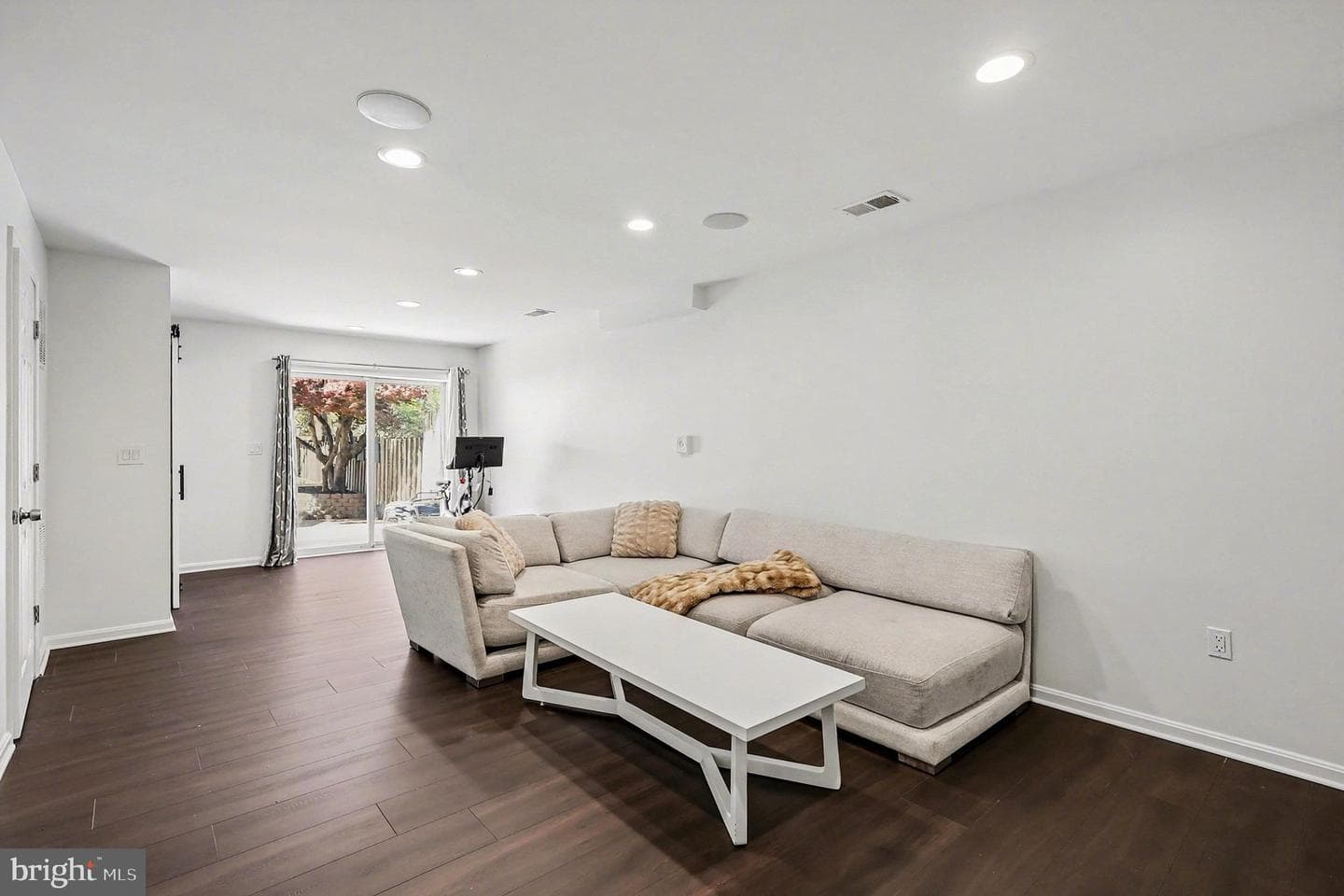 6308 Paddington Lane photo 19