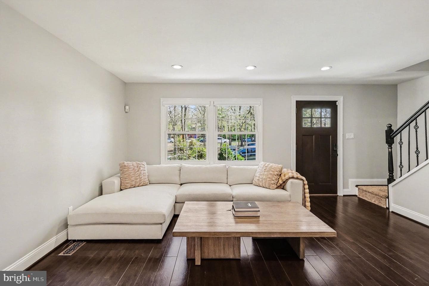 6308 Paddington Lane photo 2