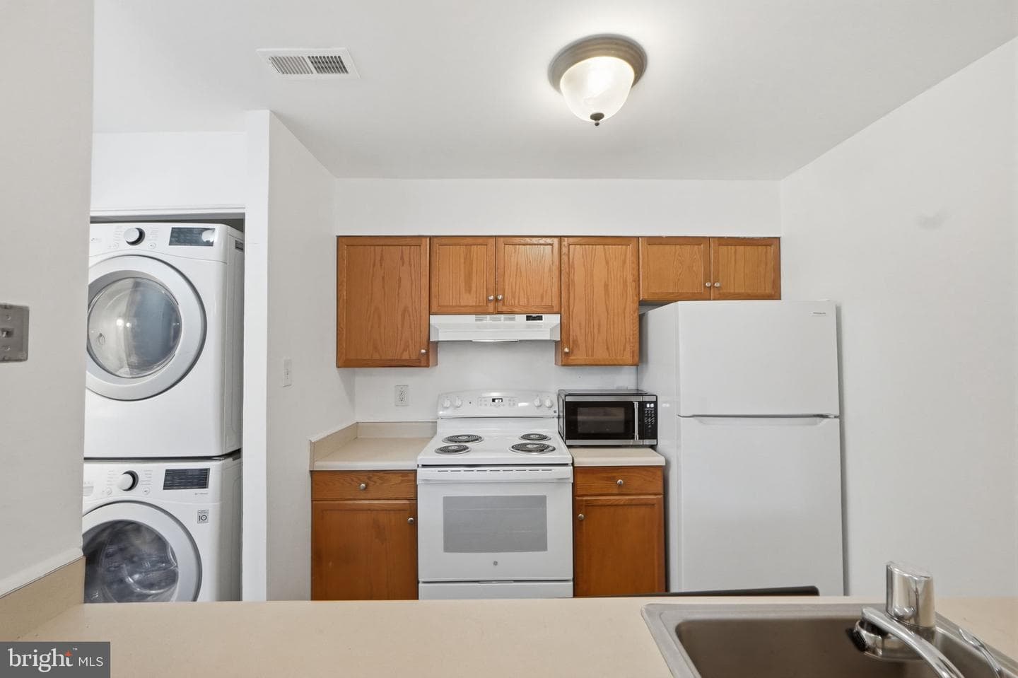 3914 Woodhue Place #6 photo 9