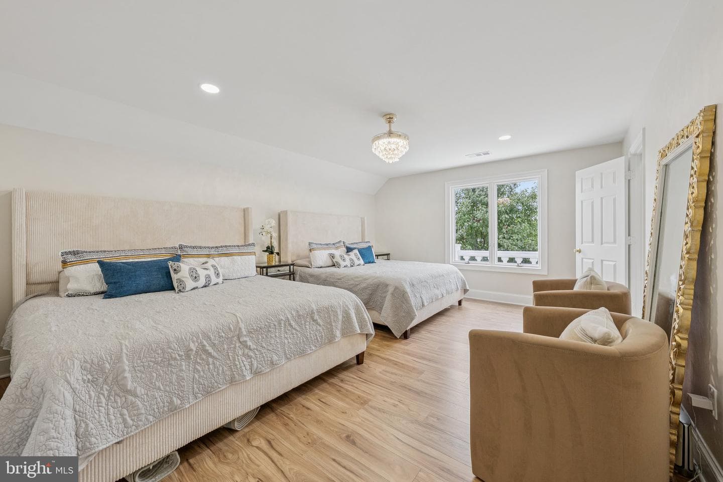606 Brockman Court photo 48