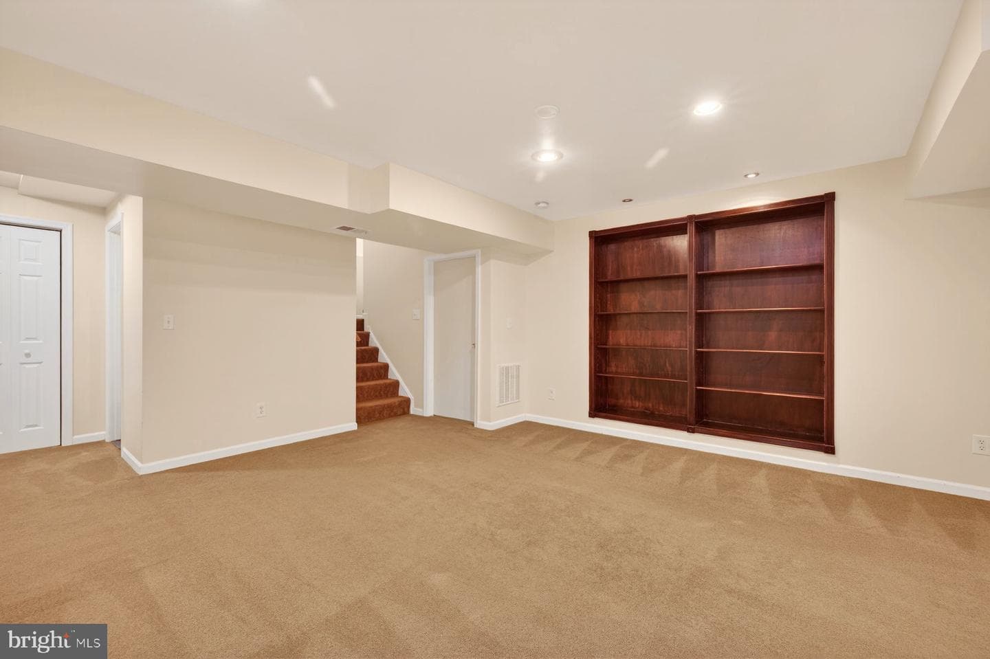 14422 Coachway Drive photo 31