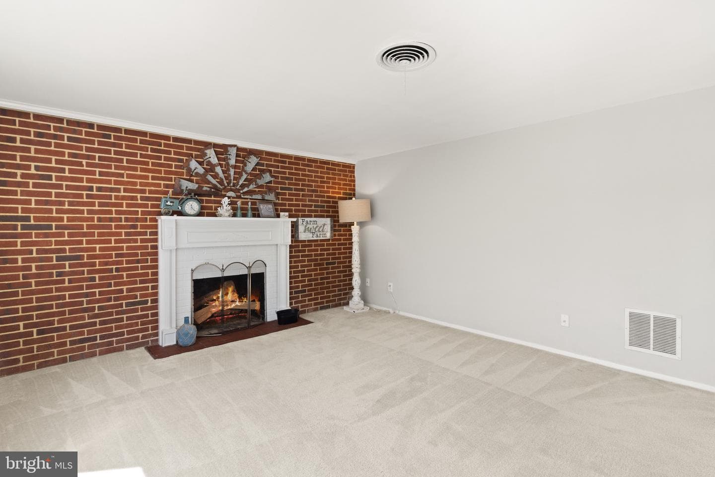 7516 Essex Avenue photo 2