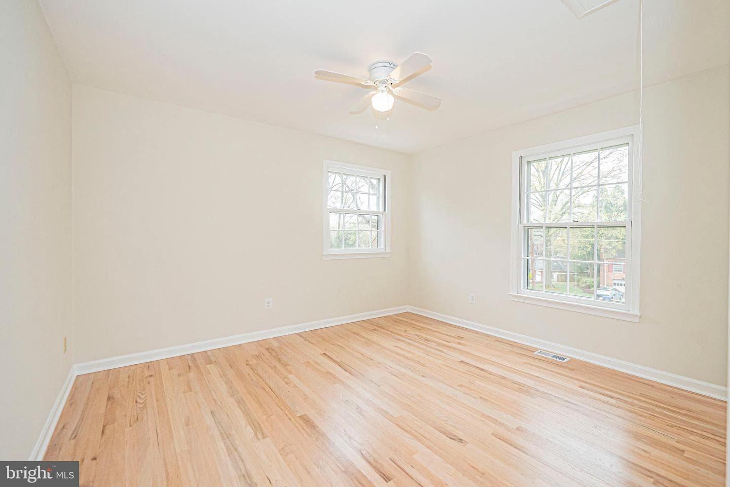 2419 Caron Lane photo 26