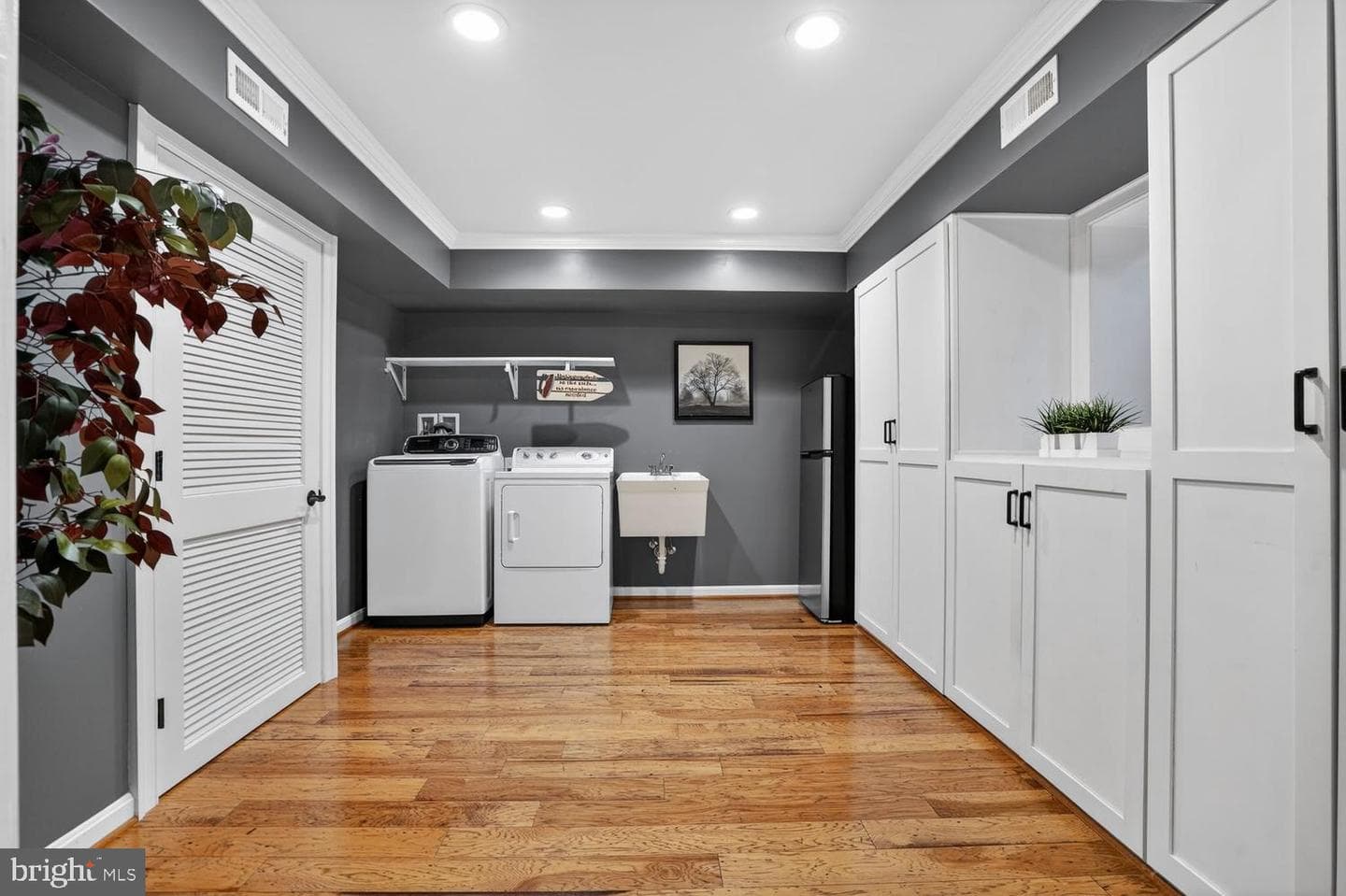 6020 Waterbury Court photo 54