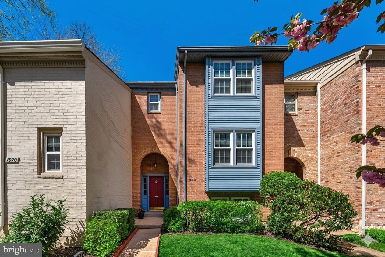 1968 Hopewood Drive