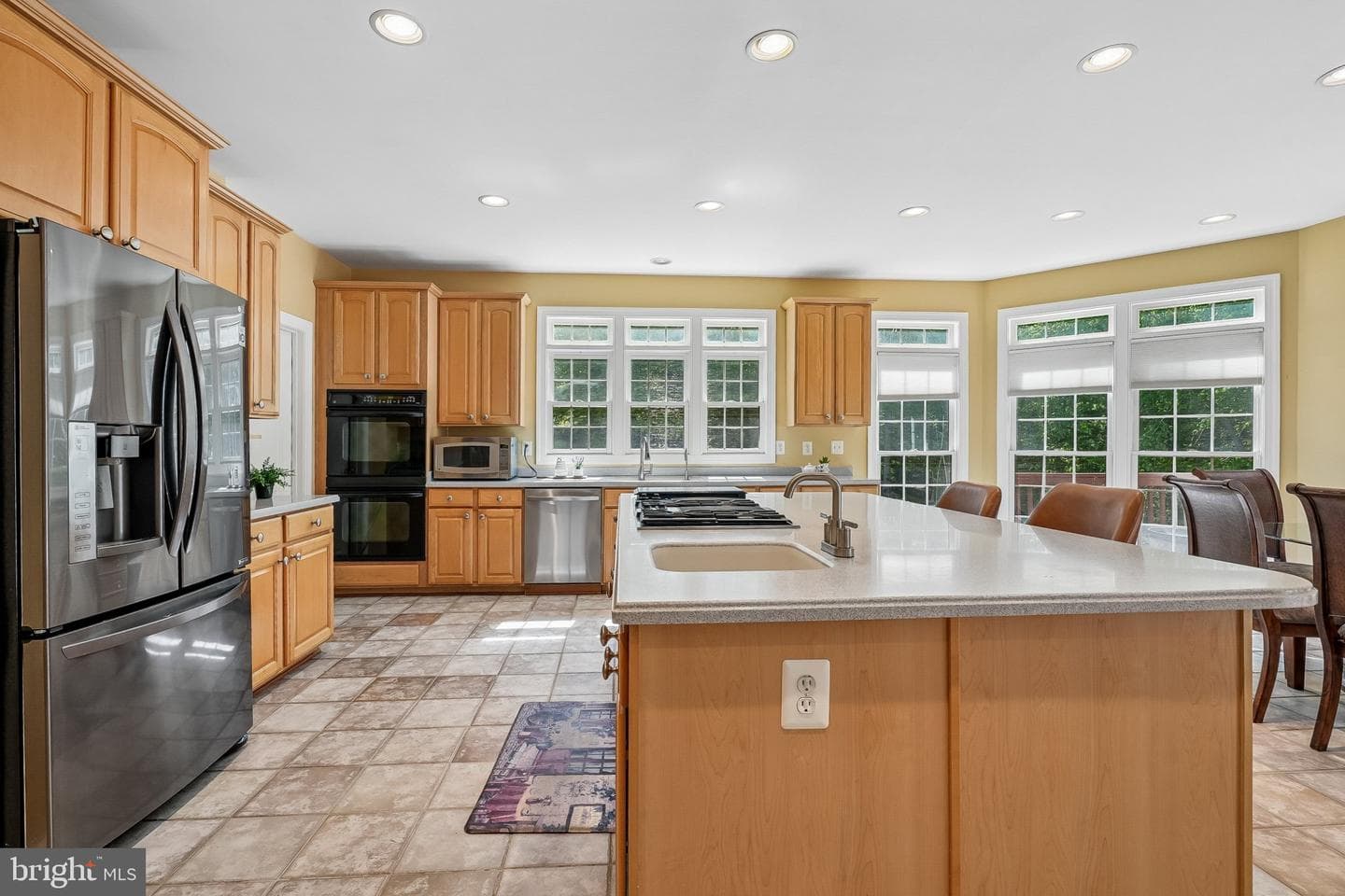 8220 Roseland Drive photo 31