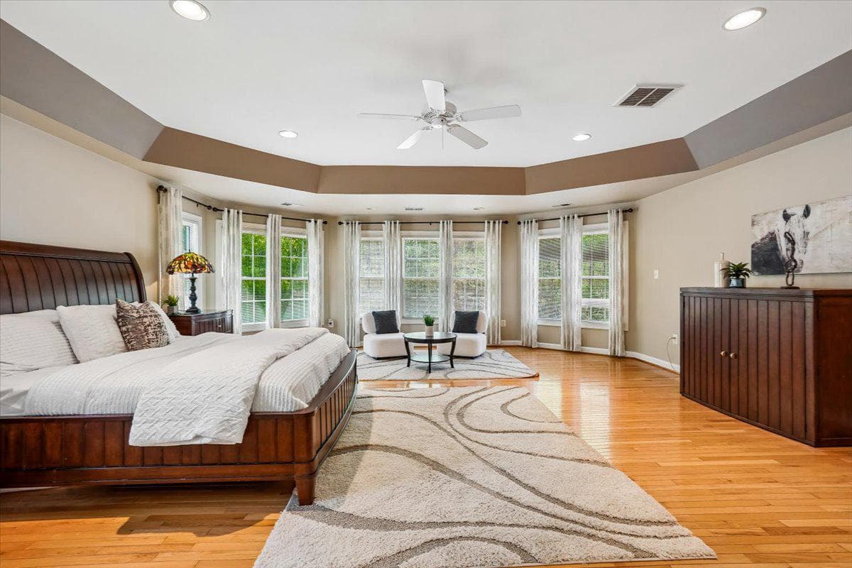 8220 Roseland Drive photo 39