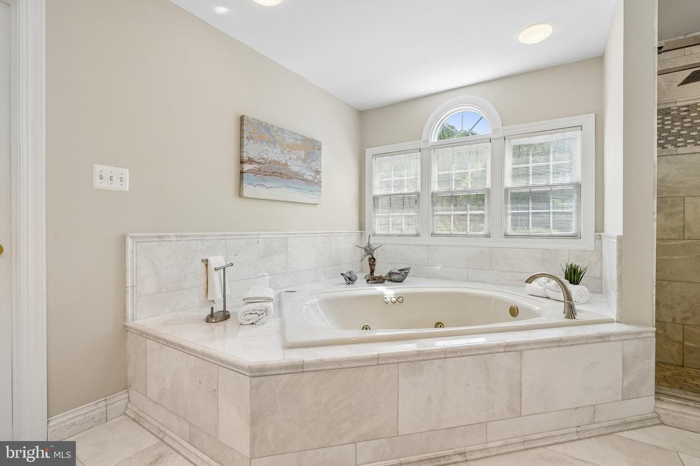 8220 Roseland Drive photo 41