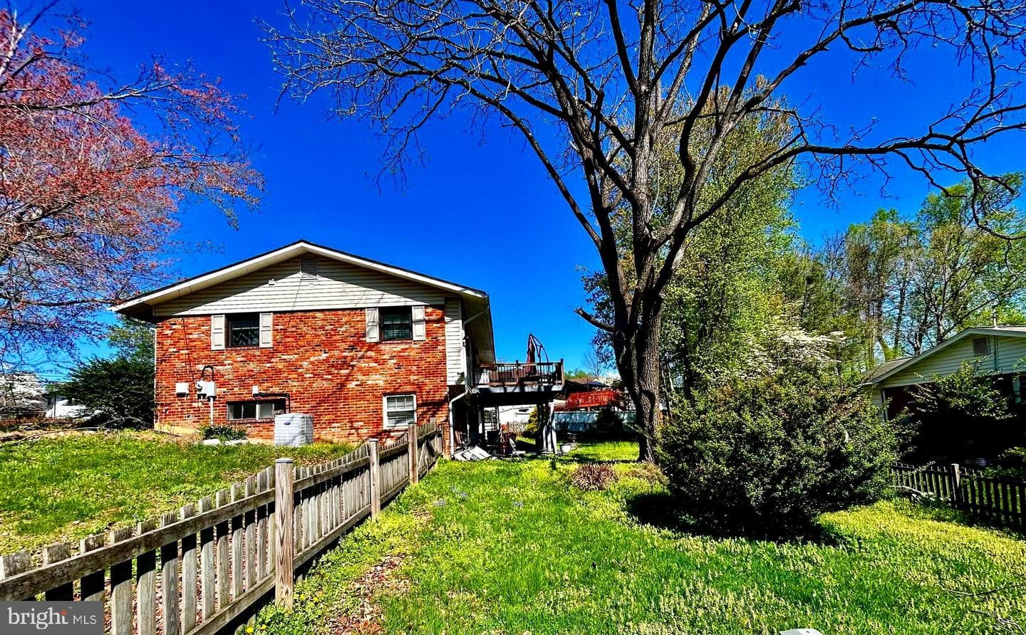 3715 Moss Drive photo 6