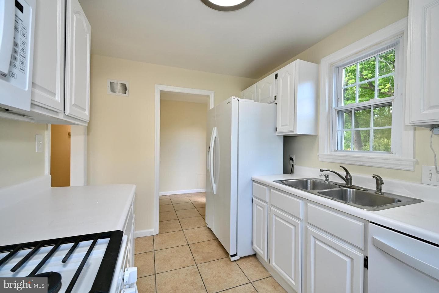 6936 Regent Ln photo 12