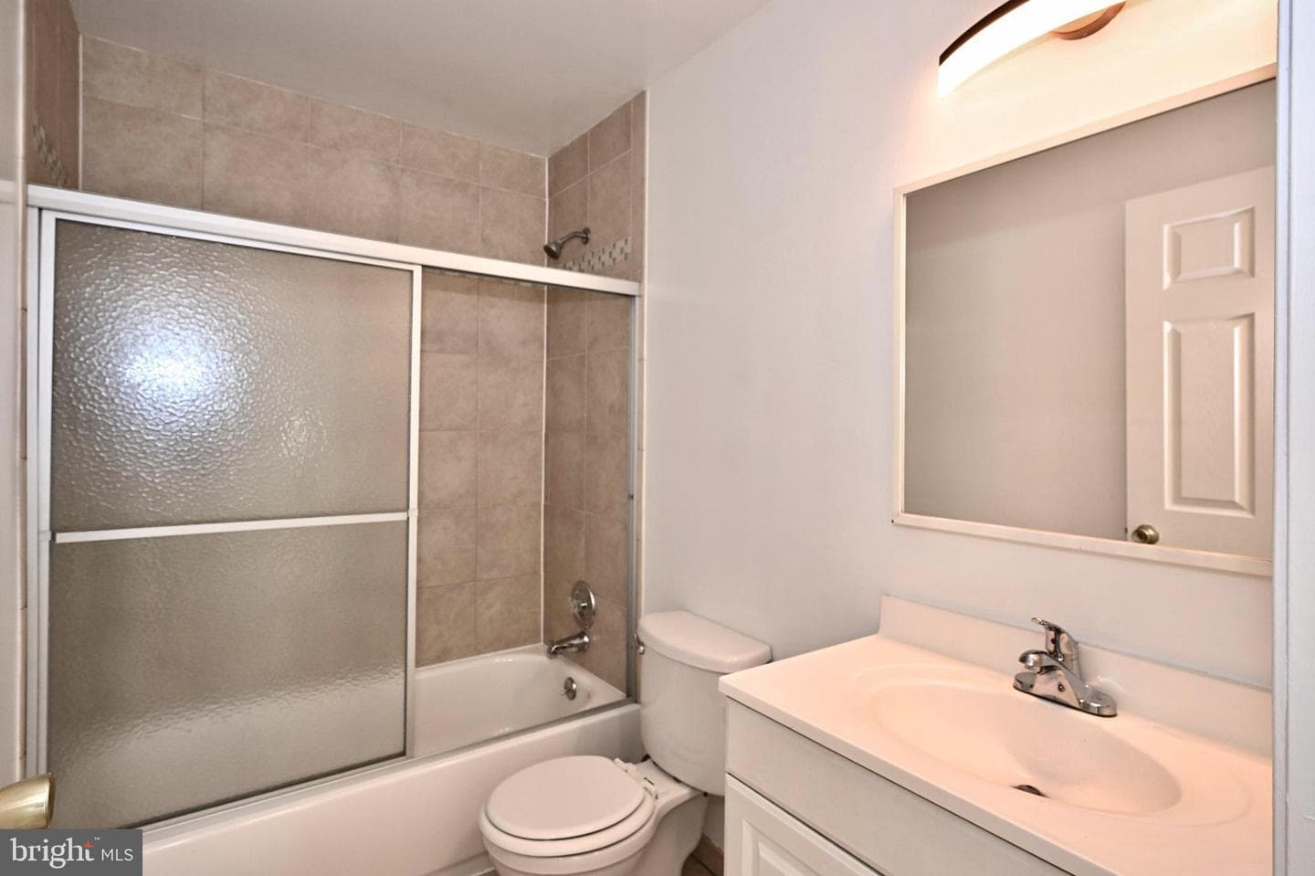 6936 Regent Ln photo 14