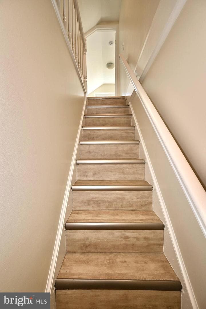 6936 Regent Ln photo 15