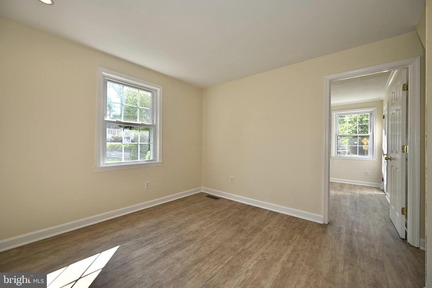 6936 Regent Ln photo 7