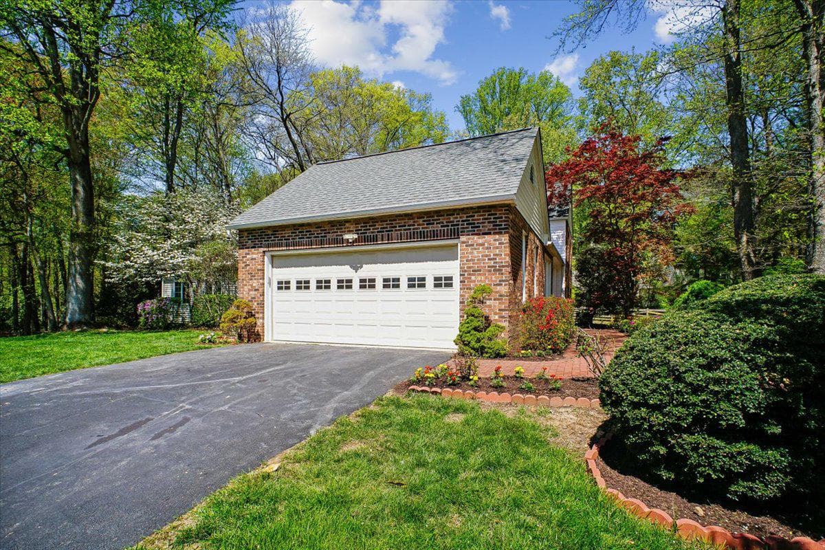 11104 Loran Road photo 3