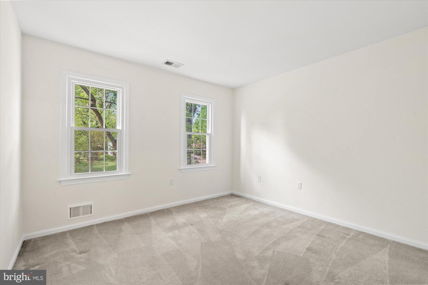 6212 Nethercombe Court photo 44