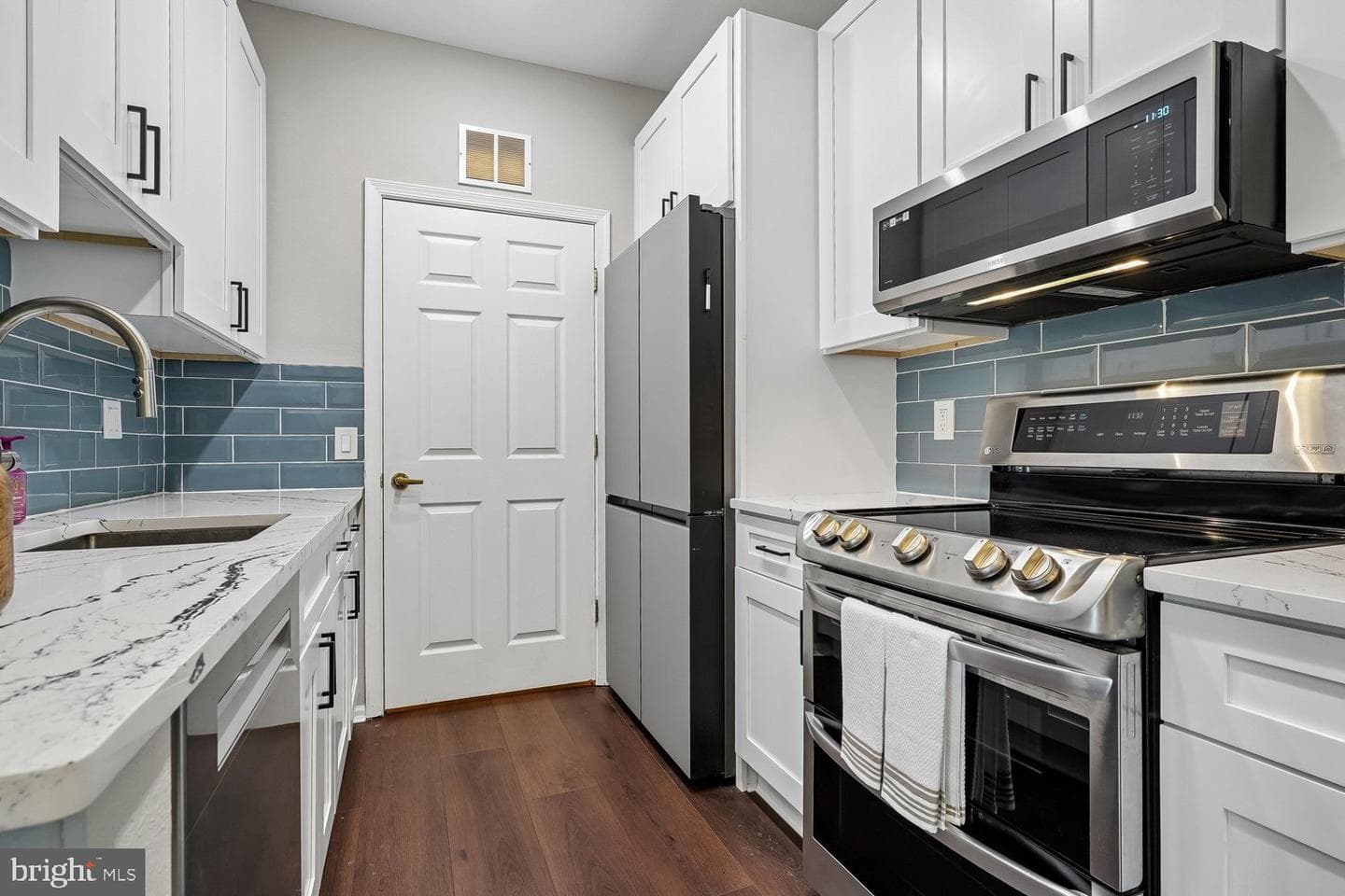 1521 Spring Gate Drive #10211 photo 13