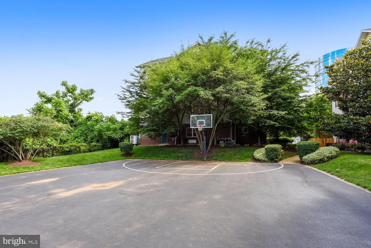 1521 Spring Gate Drive #10211 photo 32