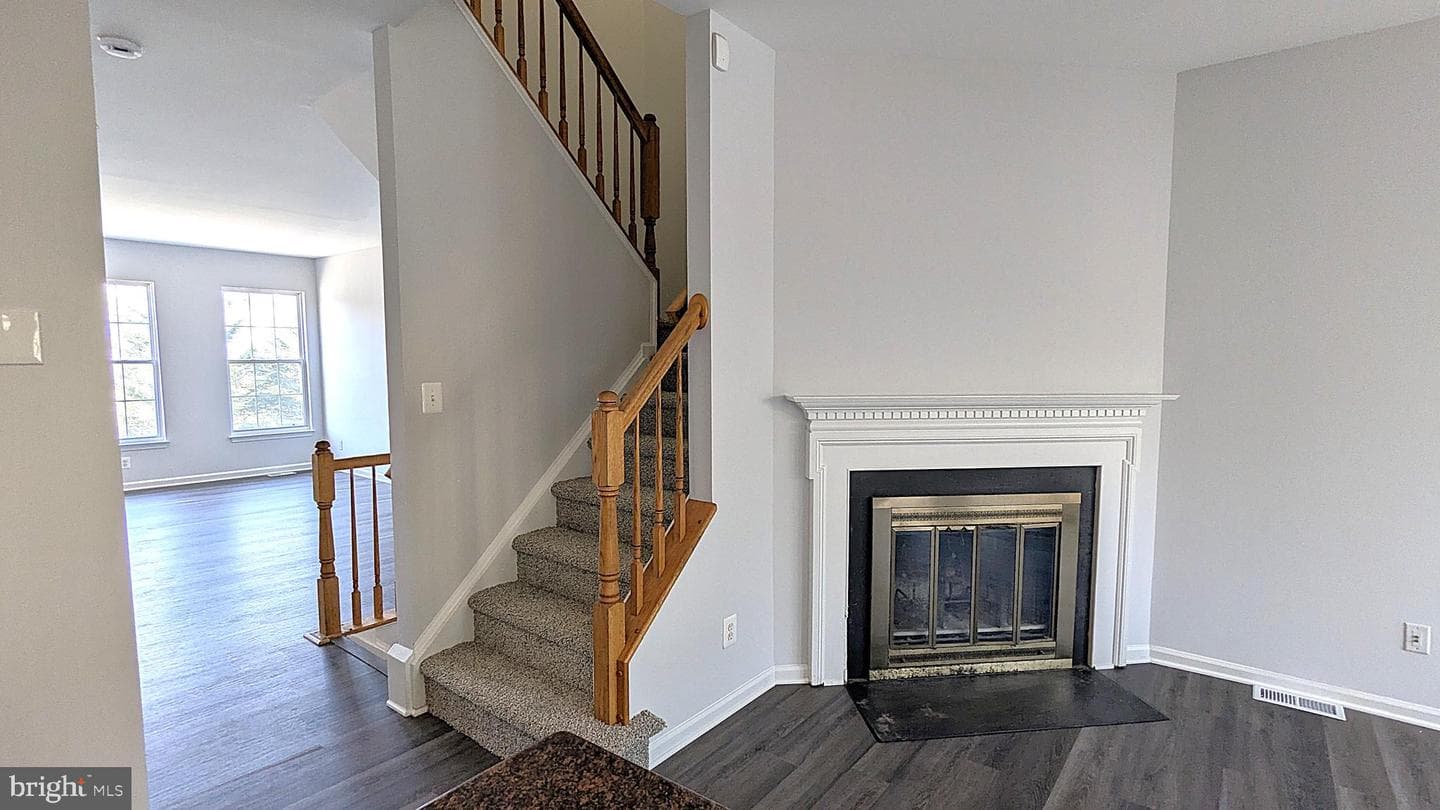 2593 James Madison Circle photo 19