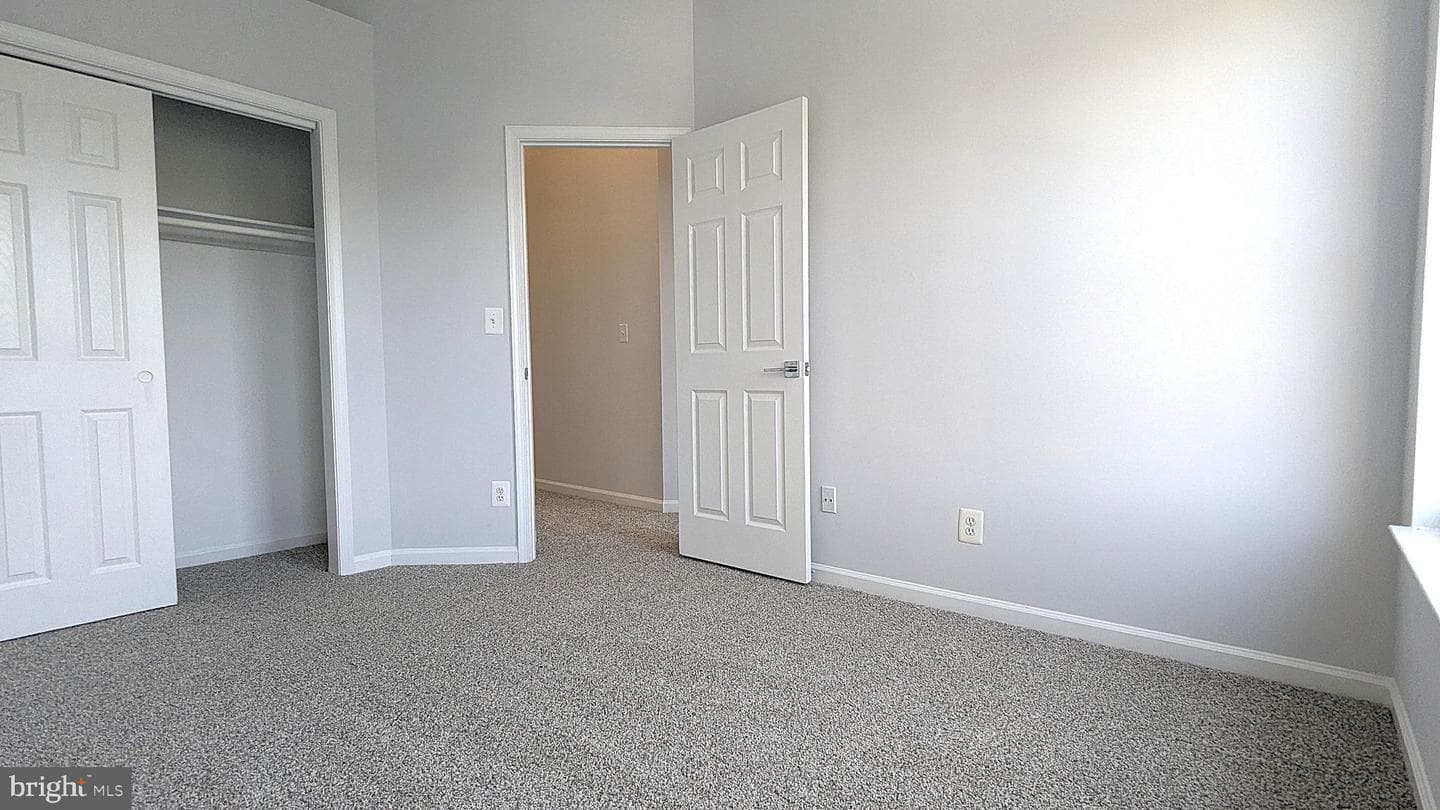 2593 James Madison Circle photo 37