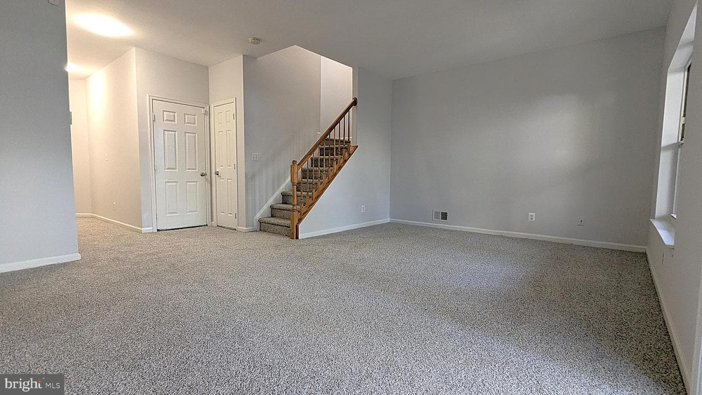 2593 James Madison Circle photo 38