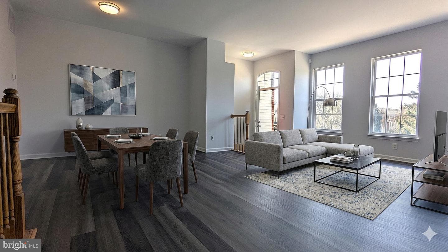2593 James Madison Circle photo 4