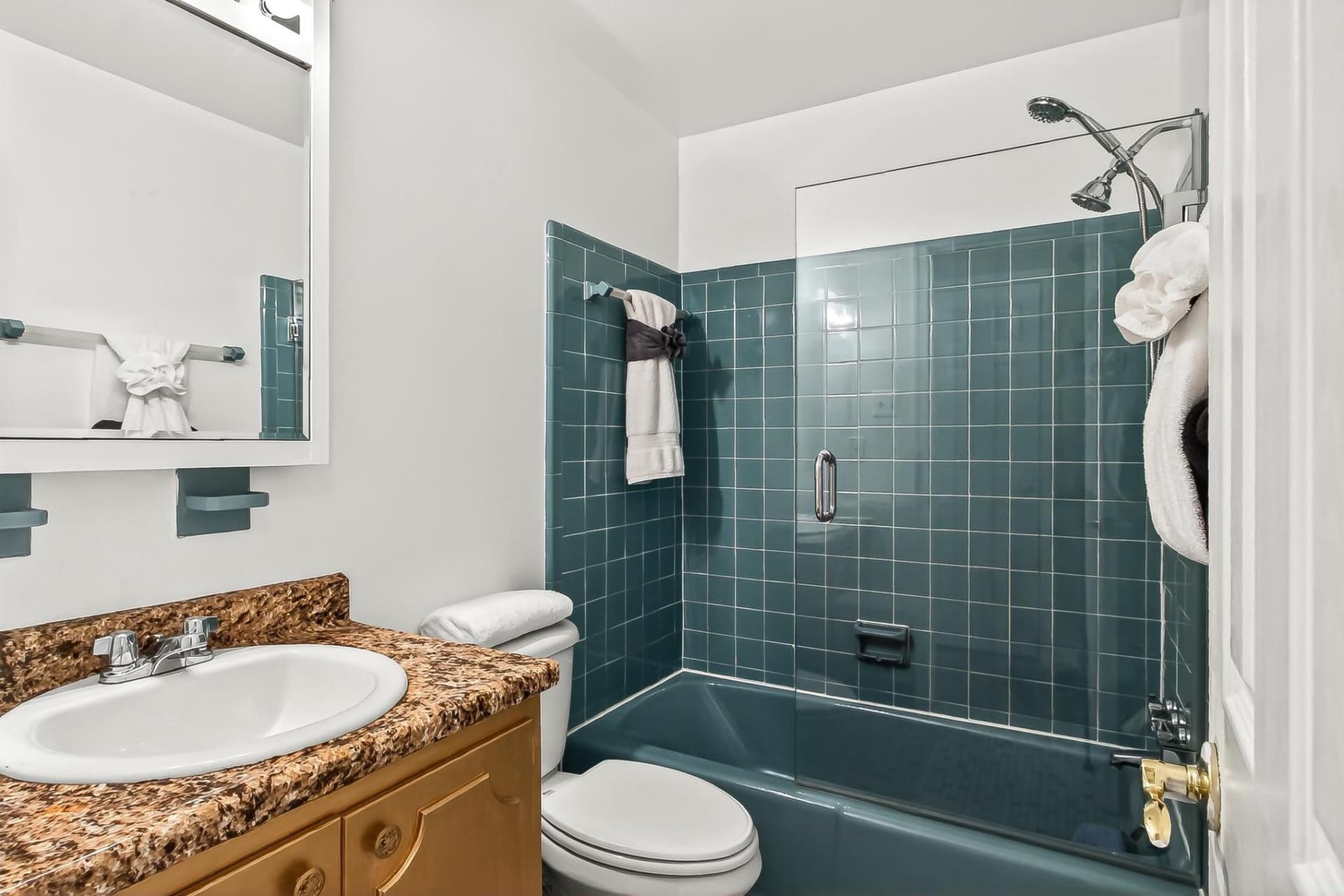 7052 Wardell St photo 29
