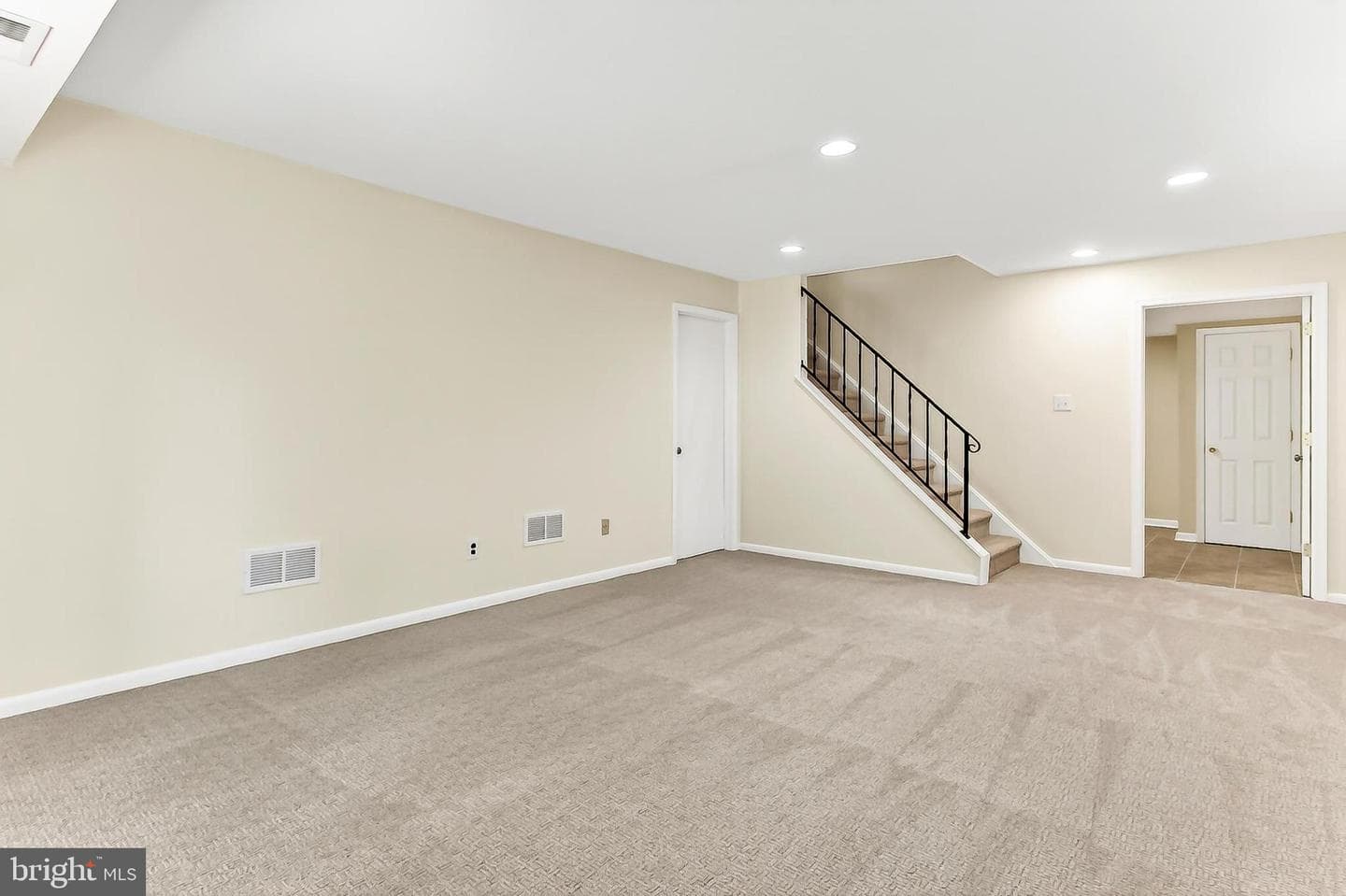 4317 Selkirk Drive photo 45